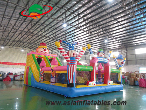 Anti Verbroken 8 X 6M Opblaasbare de Pretstad van Colorful Clown Theme