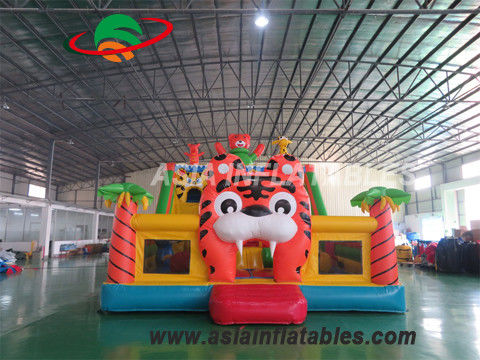 0.55mm Geteerd zeildoek 8 X 6M van pvc Tiger Inflatable Fun City